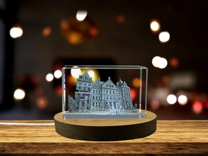 Elegant Romanesque Revival 3D Engraved Crystal Gift